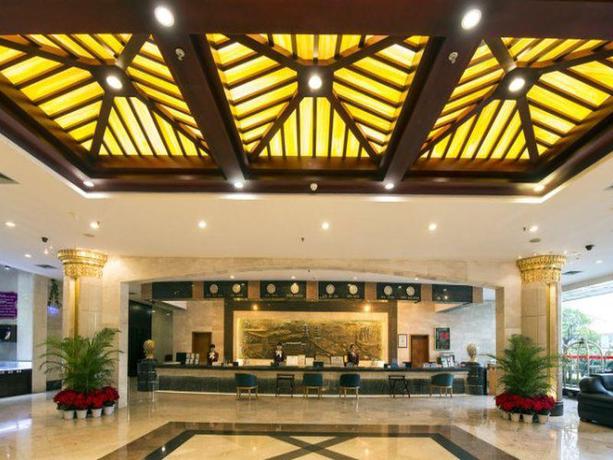 Imagen de los interiores del Hotel Quanzhou Overseas Chinese Hotel. Foto 2