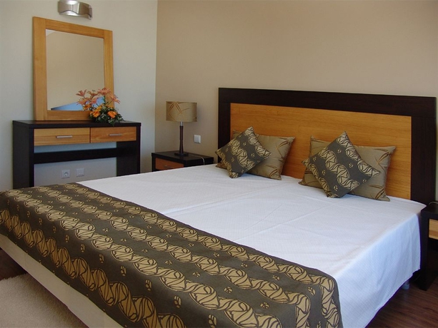 Imagen de la habitación del Hotel Quarteira Sol. Foto 2