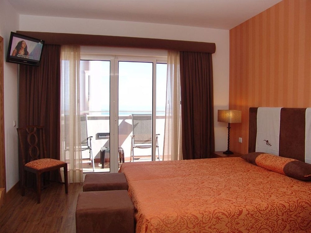 Imagen de la habitación del Hotel Quarteira Sol. Foto 5