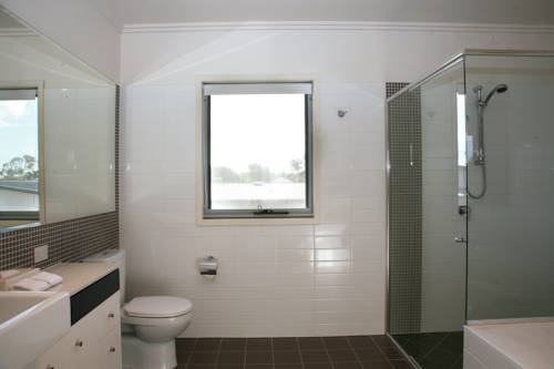 Imagen de la habitación del Hotel Quarterdecks Retreat. Foto 6