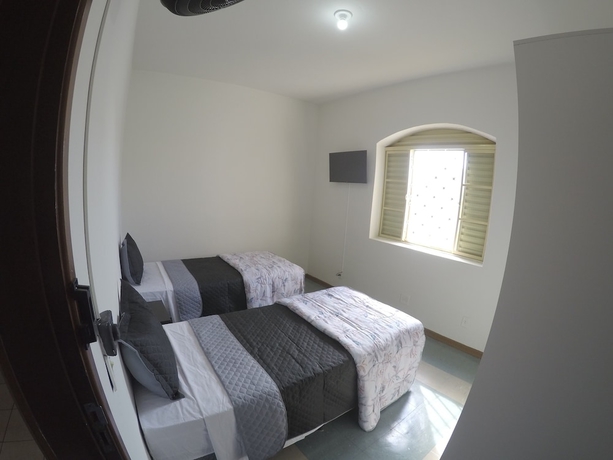 Imagen de la habitación del Hotel Quartos Delfim Moreira. Foto 4