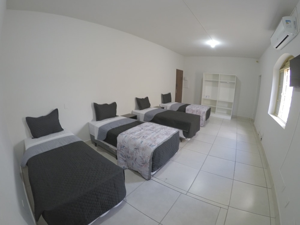 Imagen de la habitación del Hotel Quartos Delfim Moreira. Foto 16