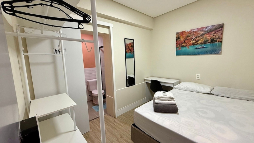 Imagen de la habitación del Hotel Quartos Vila Olimpia. Foto 5