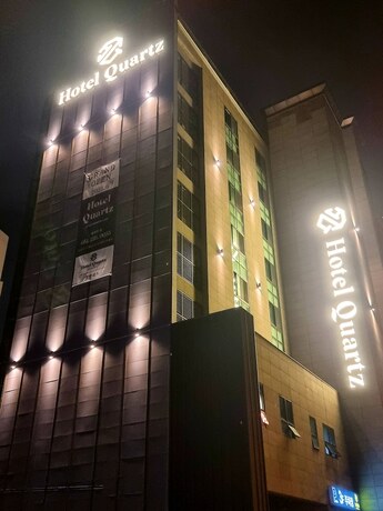 Imagen general del Hotel Quartz. Foto 1