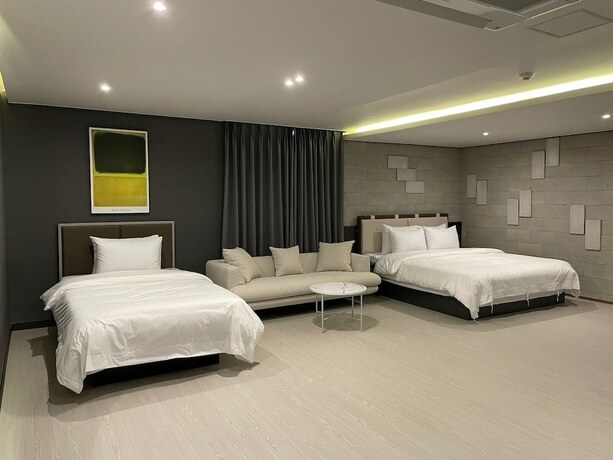 Imagen de la habitación del Hotel Quartz. Foto 13