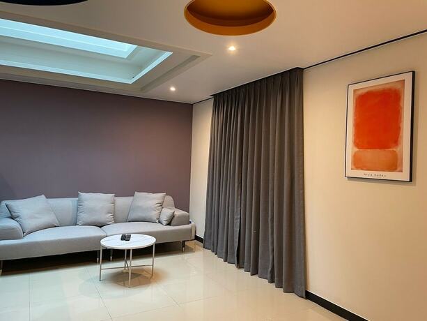 Imagen de la habitación del Hotel Quartz. Foto 15