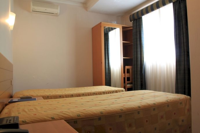 Imagen de la habitación del Hotel Quasar. Foto 9