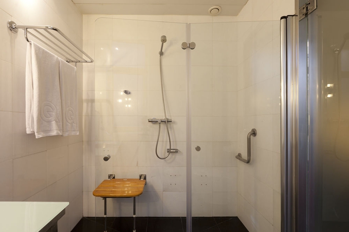 Imagen de la habitación del Hotel Quatro Puerta del Sol. Foto 5