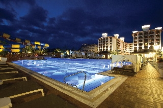Imagen de los exteriores del Hotel Quattro Beach Spa and Resort. Foto 10