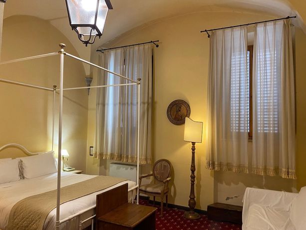 Imagen de la habitación del Hotel Quattro Gigli Palace. Foto 5