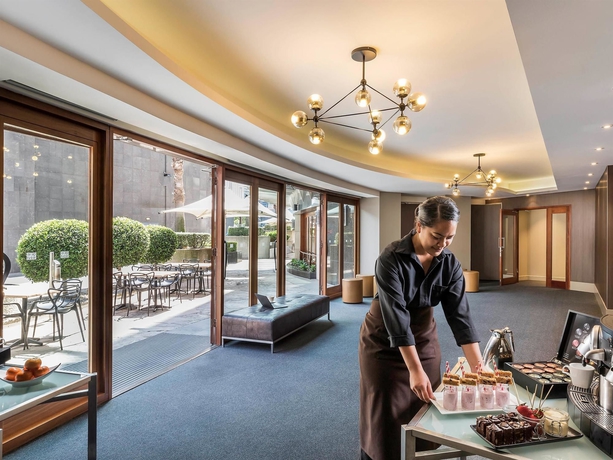 Imagen de los interiores del Hotel Quay West Suites Melbourne. Foto 15