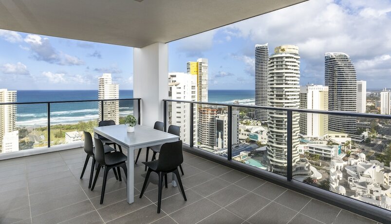 Imagen de la habitación del Hotel Qube Broadbeach. Foto 13