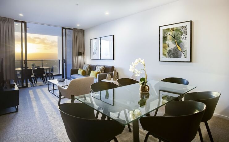 Imagen de la habitación del Hotel Qube Broadbeach. Foto 14