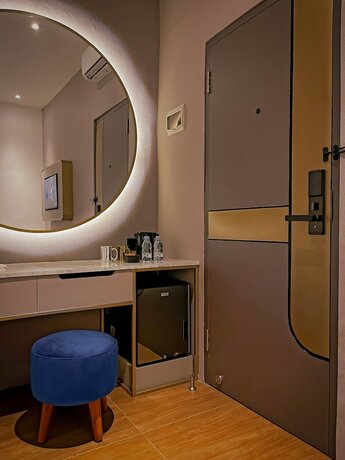 Imagen de la habitación del Hotel Qube By 98hospitality. Foto 11