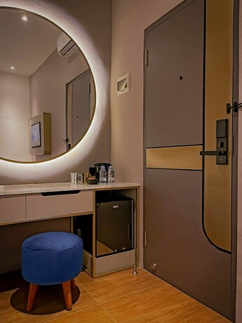 Imagen de la habitación del Hotel Qube By 98hospitality. Foto 21