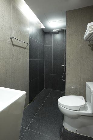 Imagen de los exteriores del Hotel Qube Suites Sukhumvit. Foto 13