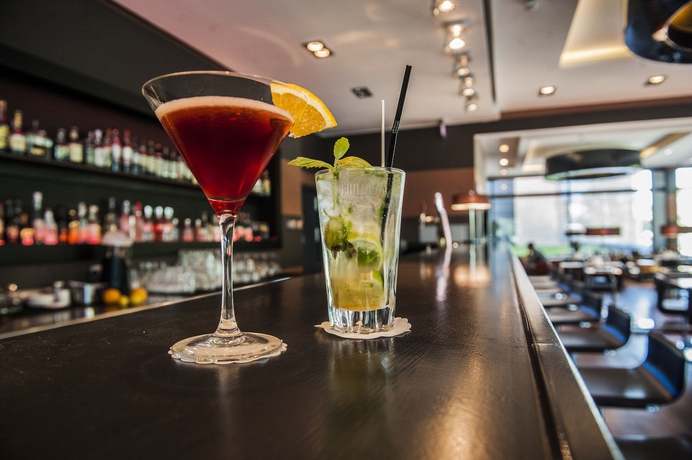 Imagen del bar/restaurante del Hotel Qubus Bydgoszcz. Foto 3