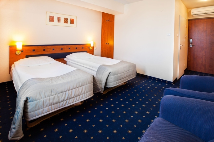 Imagen de la habitación del Hotel Qubus Głog&oacute;w. Foto 5