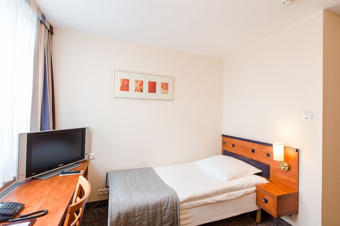 Imagen de la habitación del Hotel Qubus Głog&oacute;w. Foto 10