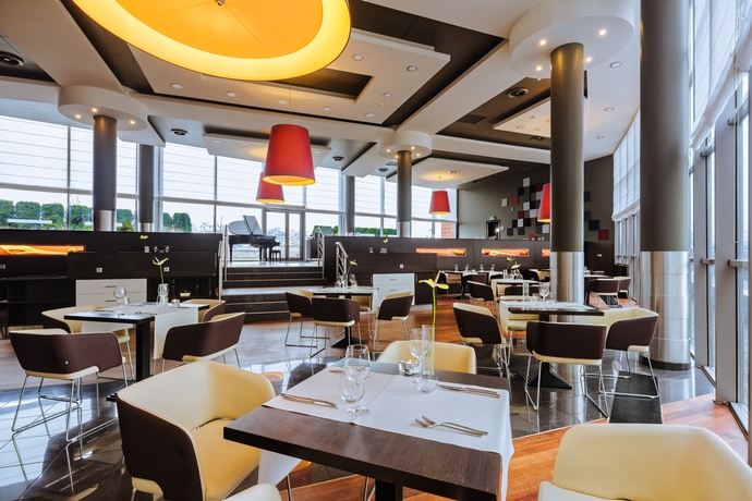 Imagen del bar/restaurante del Hotel Qubus Krakow. Foto 4