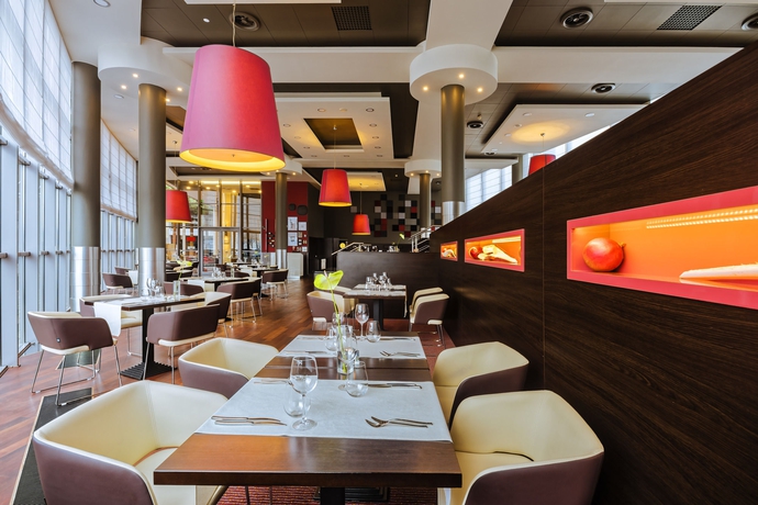 Imagen del bar/restaurante del Hotel Qubus Krakow. Foto 5