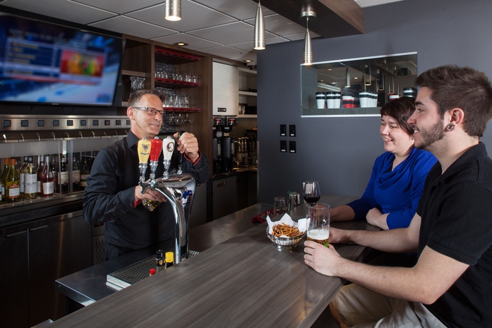 Imagen del bar/restaurante del Hotel Québec Best Western Plus Centre-ville - City Center. Foto 2