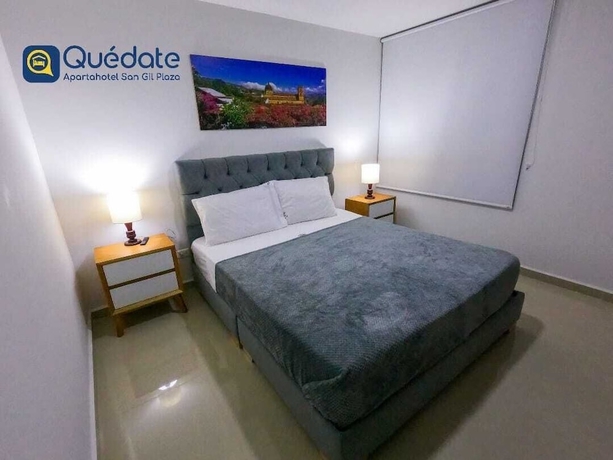 Imagen de la habitación del Hotel Quedate Apartahotel San Gil Plaza. Foto 1
