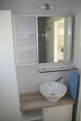 Imagen general del Hotel Queen Campagna mobile homes Klenovica. Foto 10