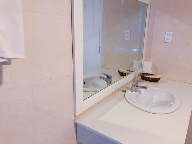 Imagen de la habitación del Hotel Queen Central 2. Foto 20