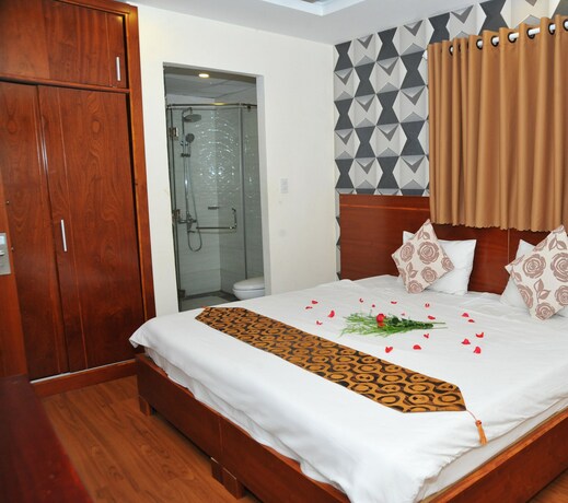 Imagen de la habitación del Hotel Queen Central. Foto 22