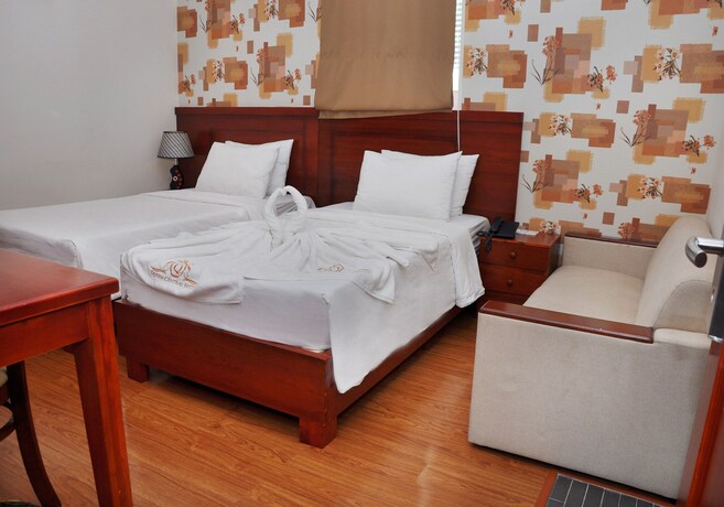 Imagen de la habitación del Hotel Queen Central. Foto 31