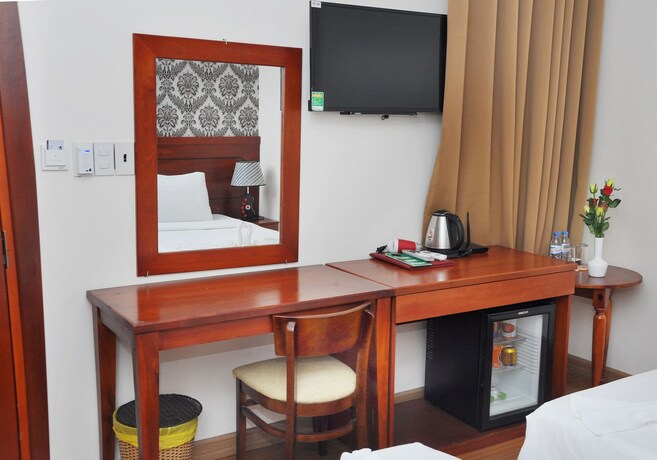 Imagen de la habitación del Hotel Queen Central. Foto 36