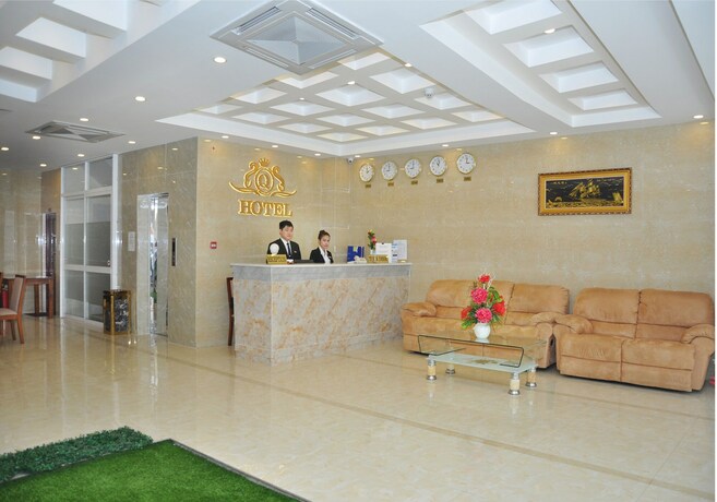 Imagen de los interiores del Hotel Queen Central. Foto 39