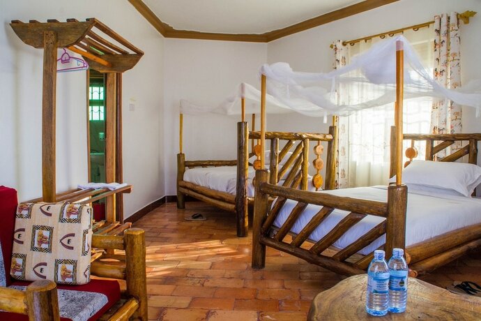 Imagen de la habitación del Hotel Queen Elizabeth Park View Tourist Lodge. Foto 15