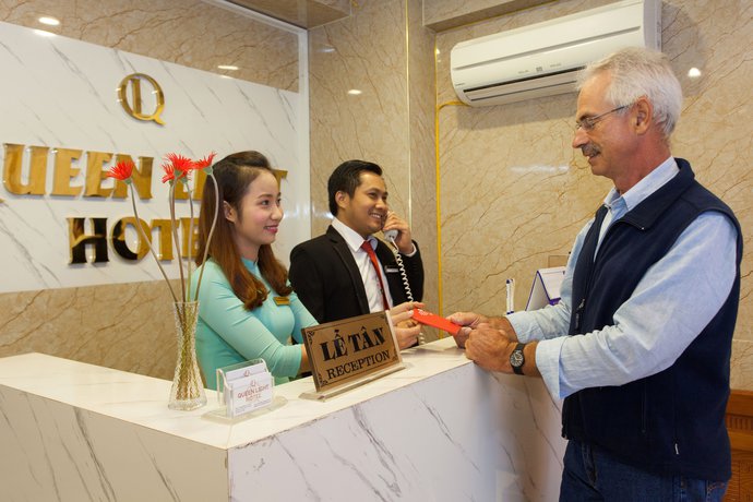 Imagen de los interiores del Hotel Queen Light. Foto 19