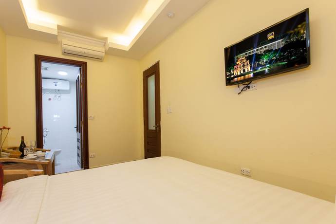 Imagen de la habitación del Hotel Queen Light. Foto 16