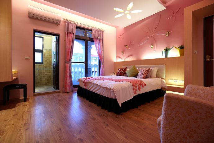 Imagen de la habitación del Hotel Queen Love. Foto 12