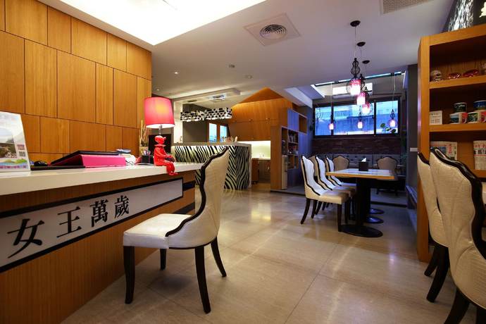 Imagen de los interiores del Hotel Queen Love. Foto 20