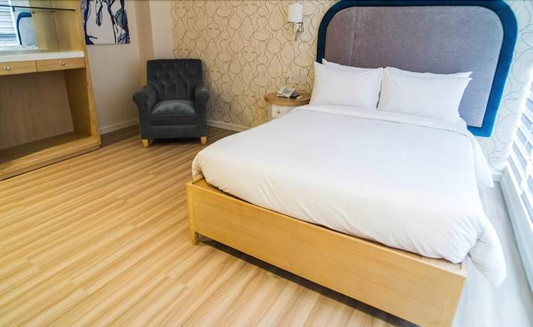 Imagen de la habitación del Hotel Queen Margarette Hotel - Downtown. Foto 9