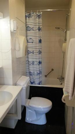 Imagen de la habitación del Hotel Queen Mary, Bruselas. Foto 11