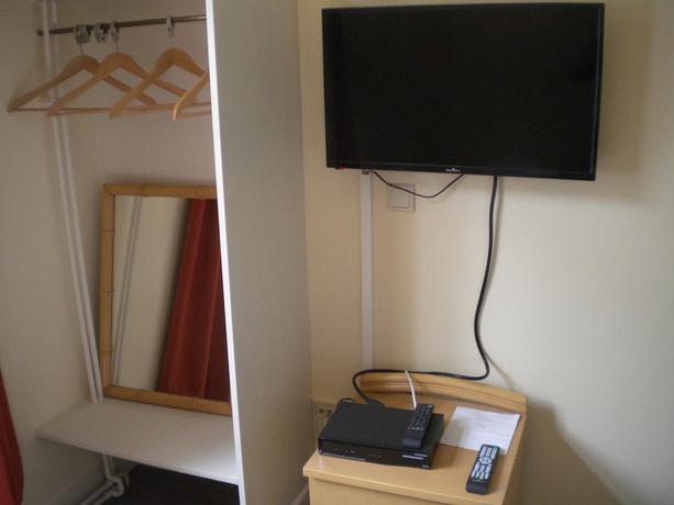 Imagen de la habitación del Hotel Queen Mary, Bruselas. Foto 12