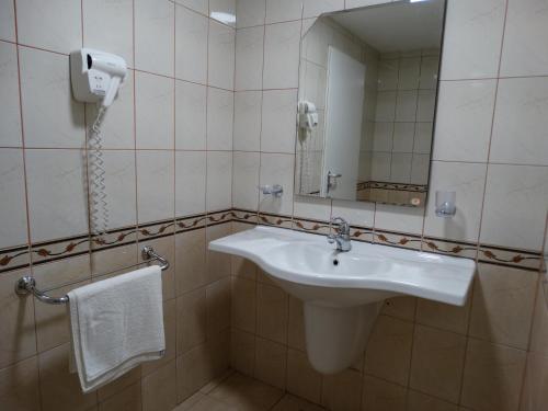 Imagen de la habitación del Hotel Queen Nelly. Foto 19