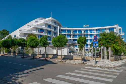 Imagen general del Hotel Queen Nelly. Foto 8