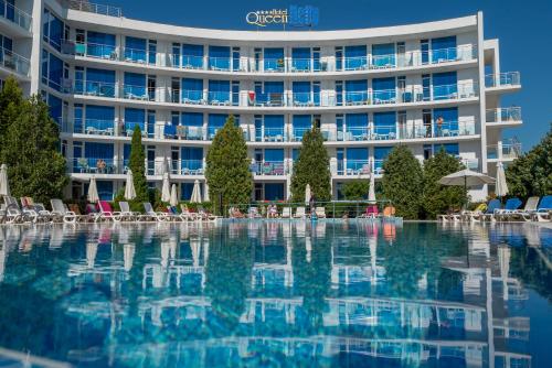 Imagen general del Hotel Queen Nelly. Foto 11