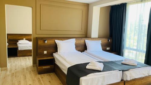 Imagen de la habitación del Hotel Queen Nelly Park. Foto 18