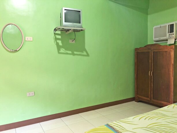 Imagen general del Hotel Queen Of Isle Restaurant And Cottages. Foto 2