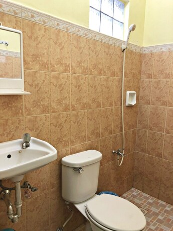 Imagen general del Hotel Queen Of Isle Restaurant And Cottages. Foto 9
