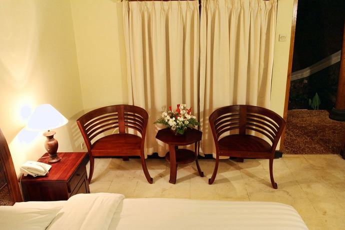 Imagen de la habitación del Hotel Queen Of The South Resort. Foto 6