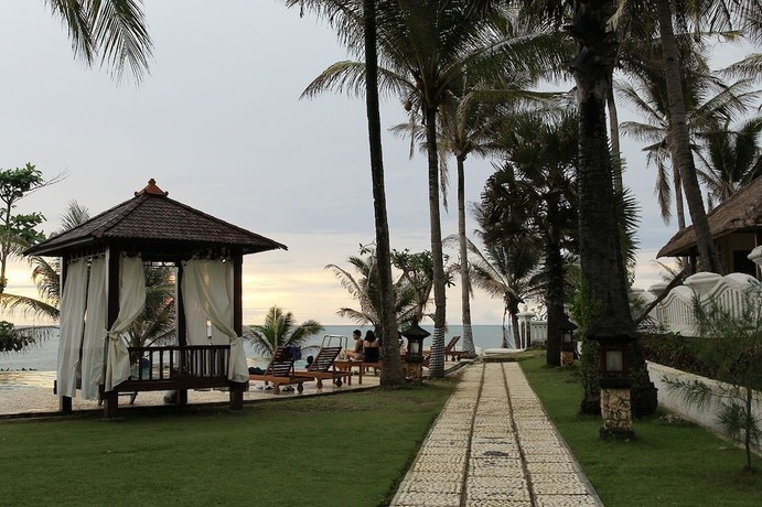 Imagen general del Hotel Queen Of The South Resort. Foto 1