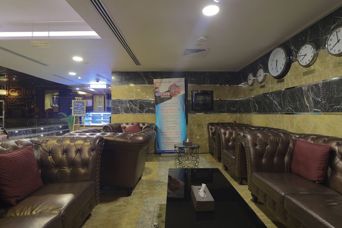 Imagen de los interiores del Hotel Queen Palace. Foto 16